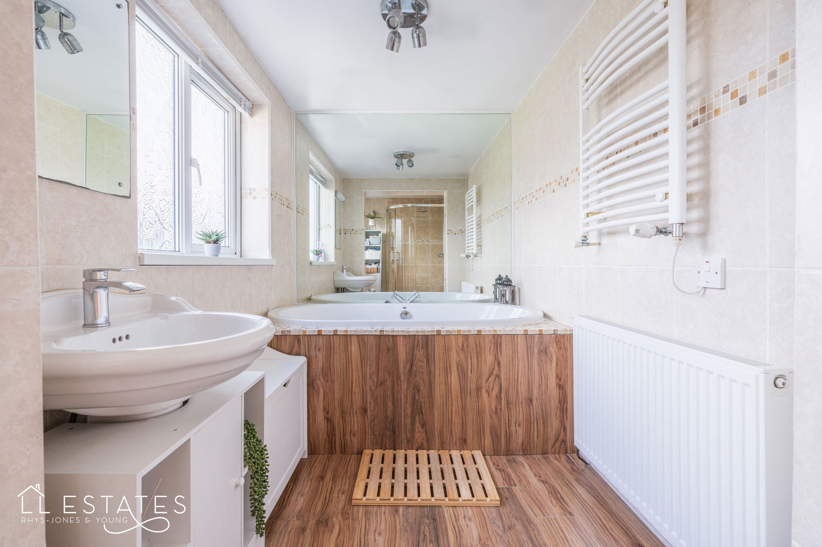 4 bed detached house for sale in Bishops Walk, St. Asaph 13