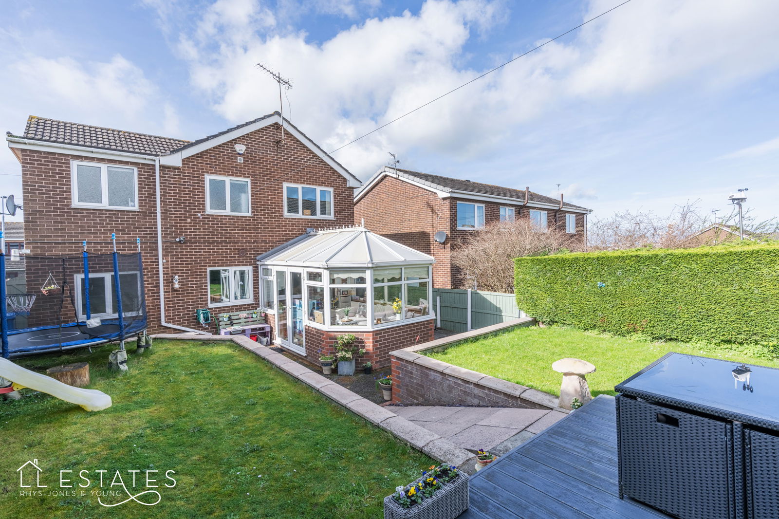 4 bed detached house for sale in Bishops Walk, St. Asaph  - Property Image 16