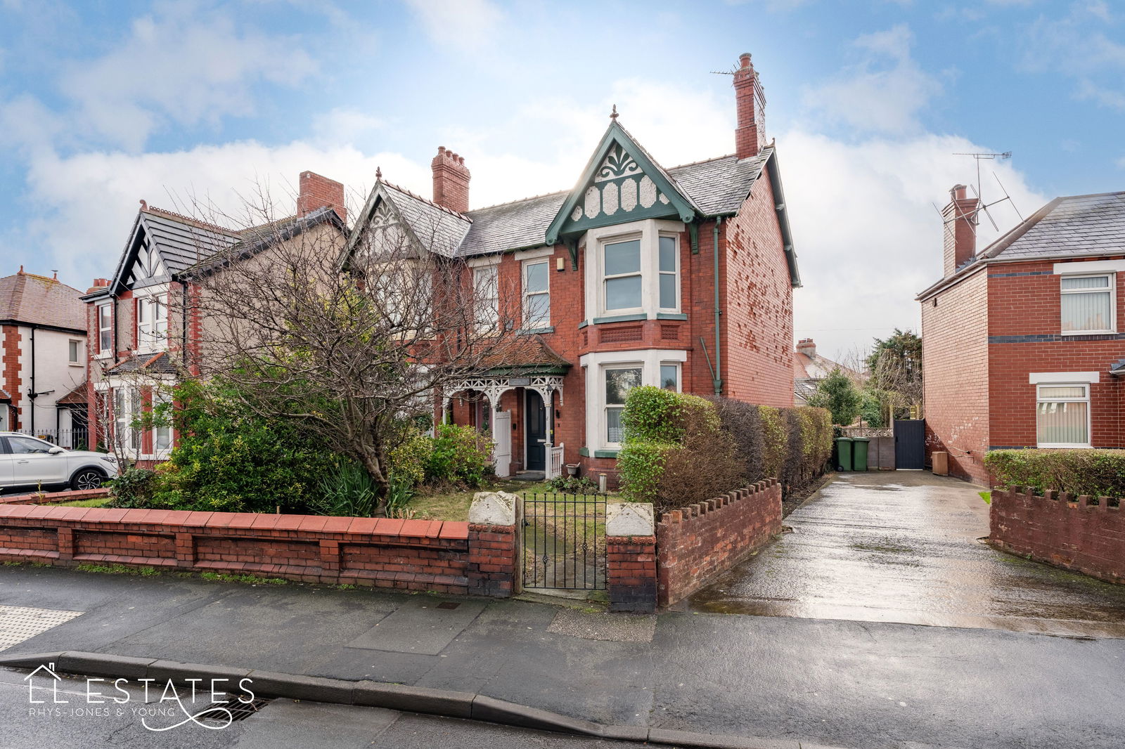 4 bed semi-detached house for sale in Grange Road, Rhyl  - Property Image 1