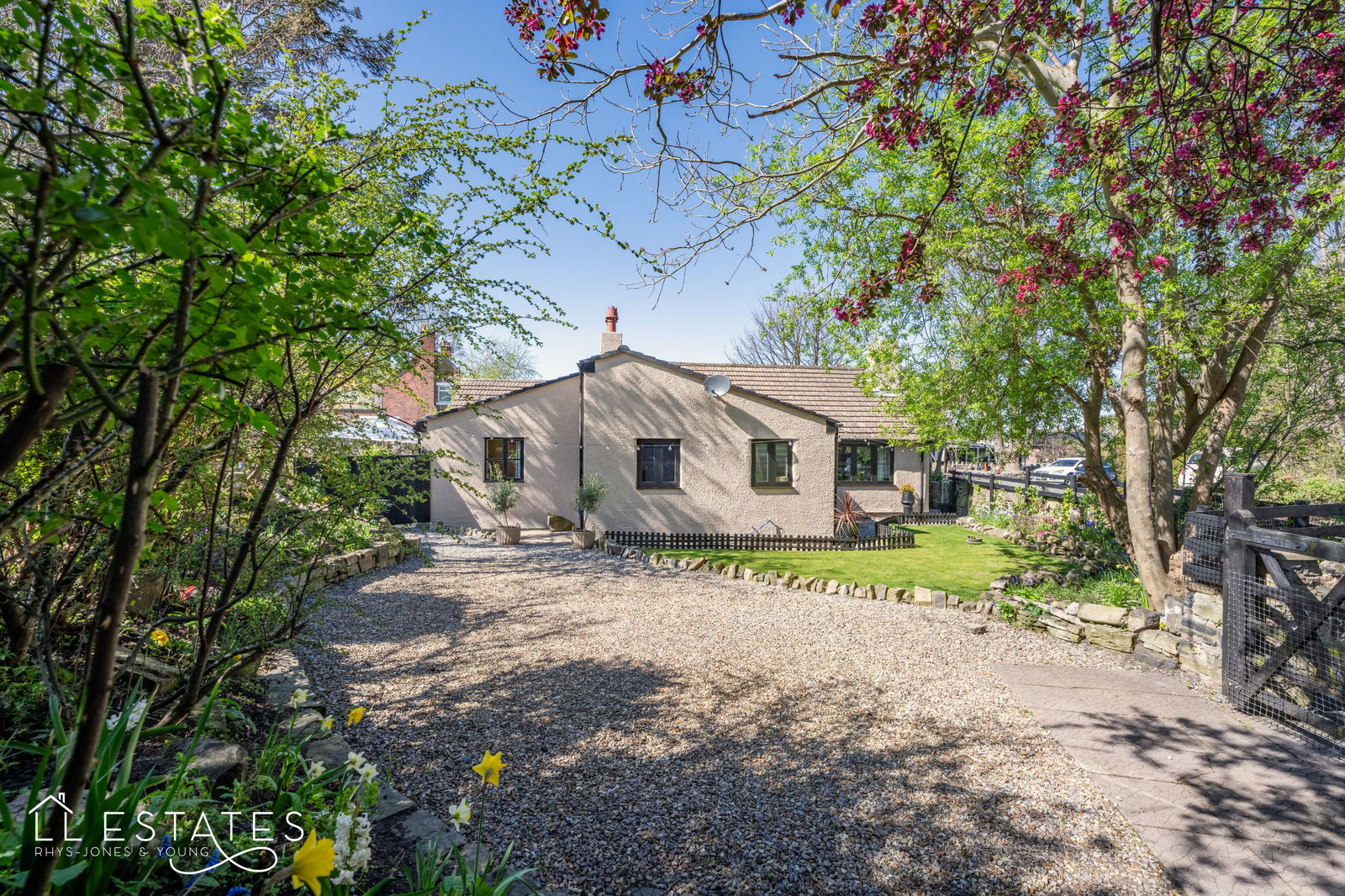 2 bed bungalow for sale in Llanasa Road, Gronant - Property Image 1