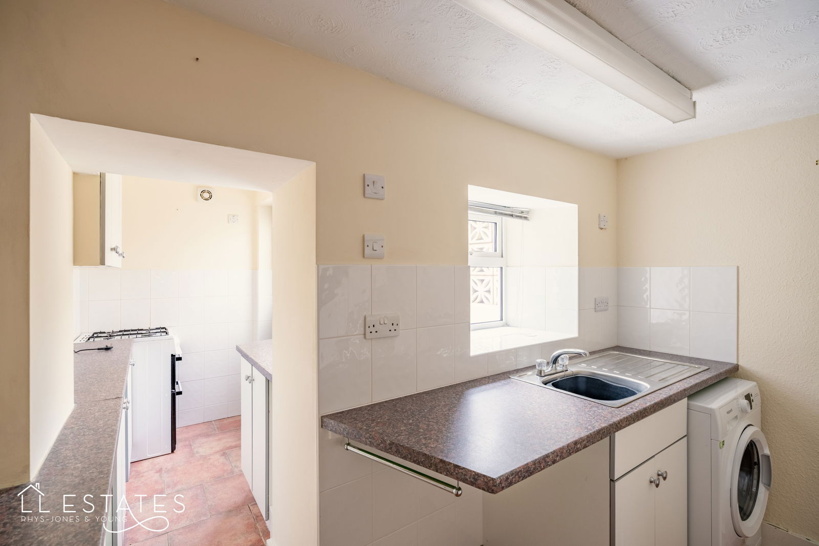 1 bed terraced house for sale in Castle Hill, Denbigh  - Property Image 3