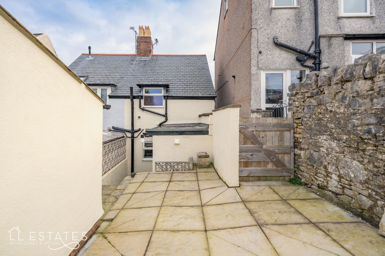 1 bed terraced house for sale in Castle Hill, Denbigh  - Property Image 8