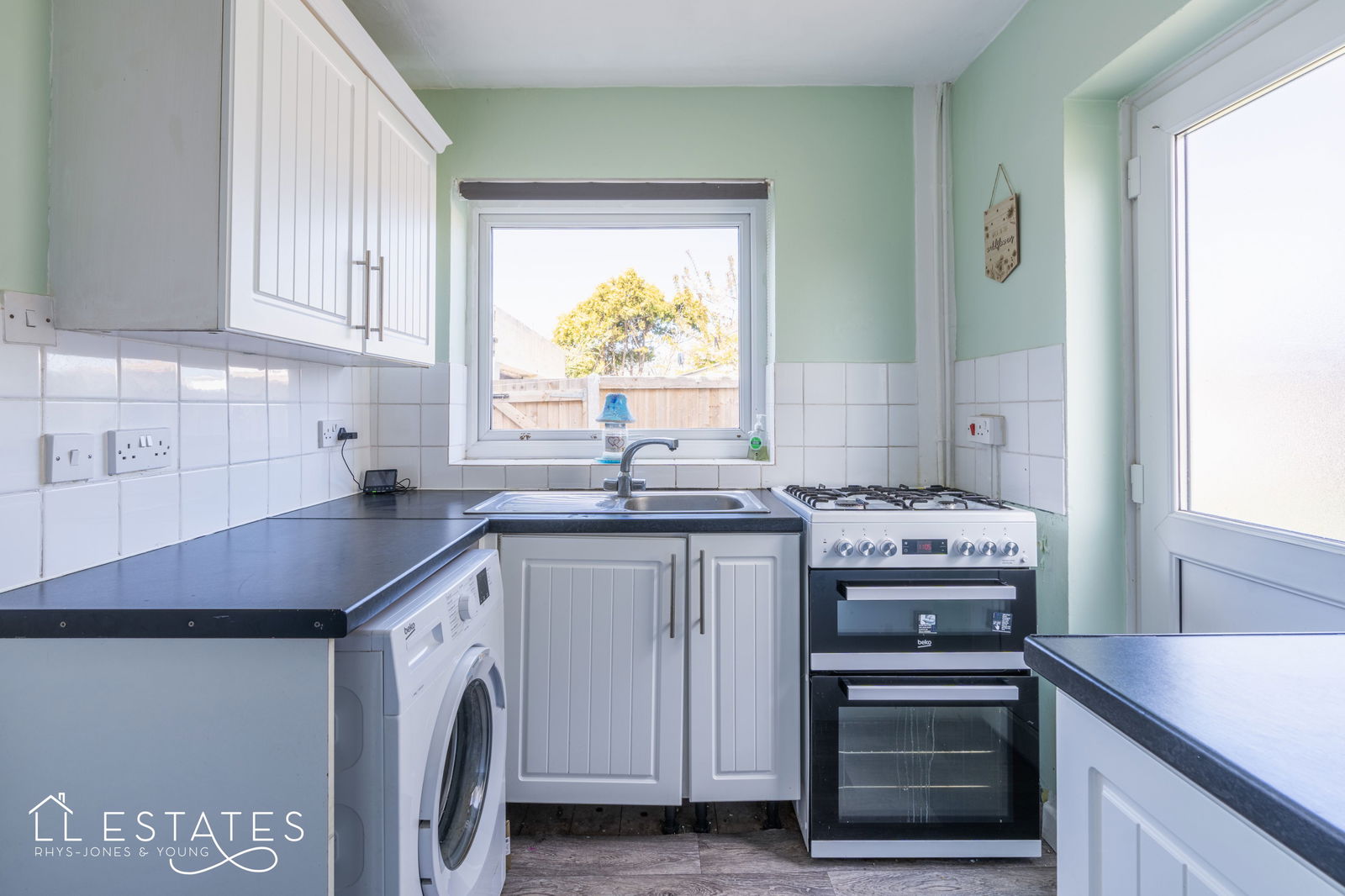 3 bed semi-detached house for sale in Foryd Road, Kinmel Bay  - Property Image 6