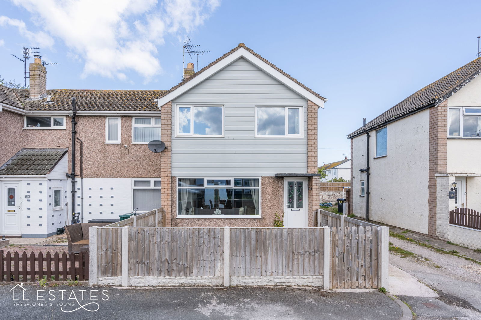 3 bed semi-detached house for sale in Foryd Road, Kinmel Bay  - Property Image 8