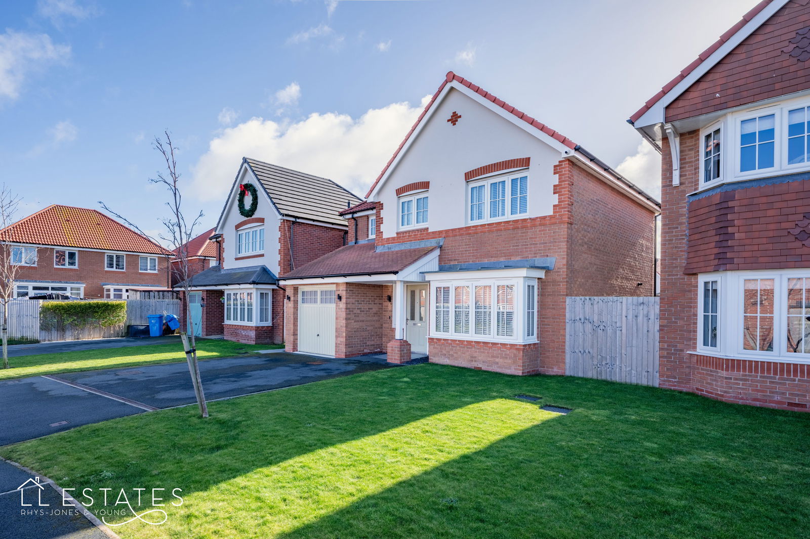 4 bed detached house for sale, Rhyl, LL18