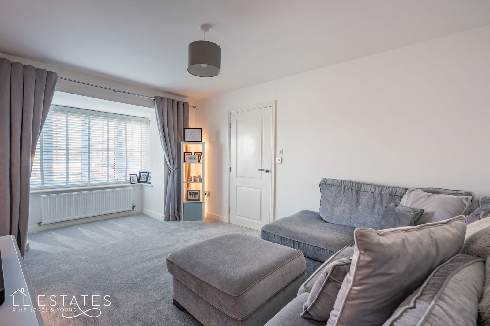 4 bed detached house for sale, Rhyl 5