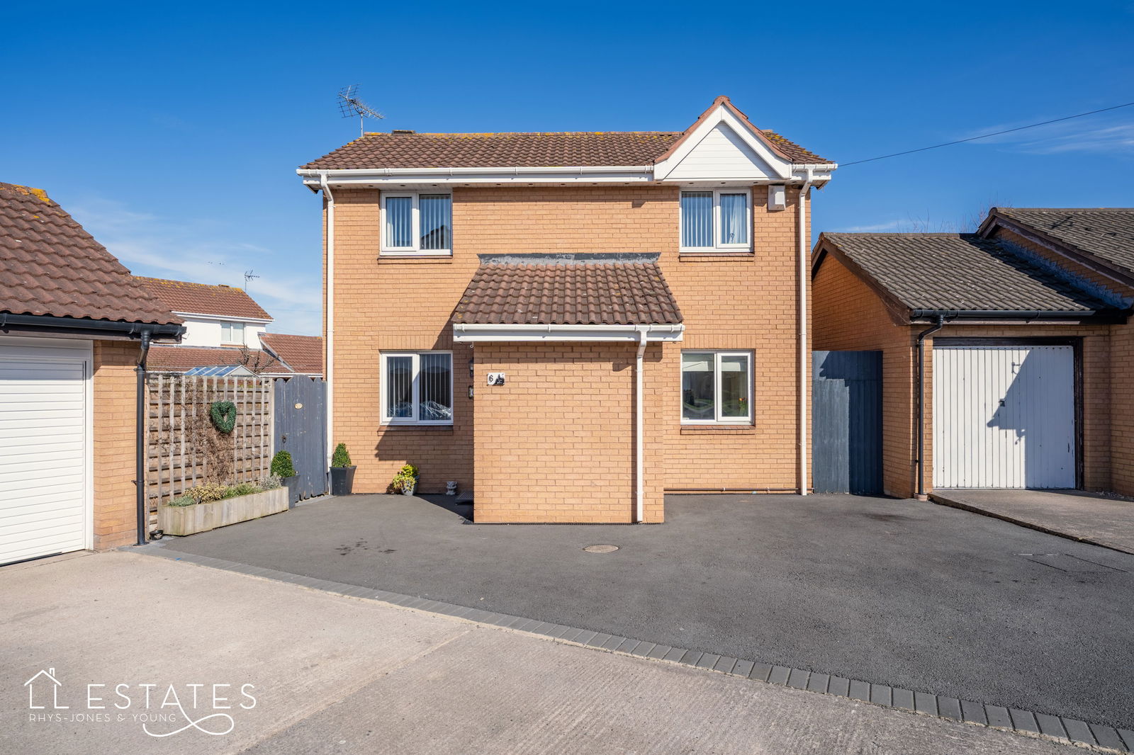 3 bed detached house for sale in Llys Bedwen, Rhyl, LL18