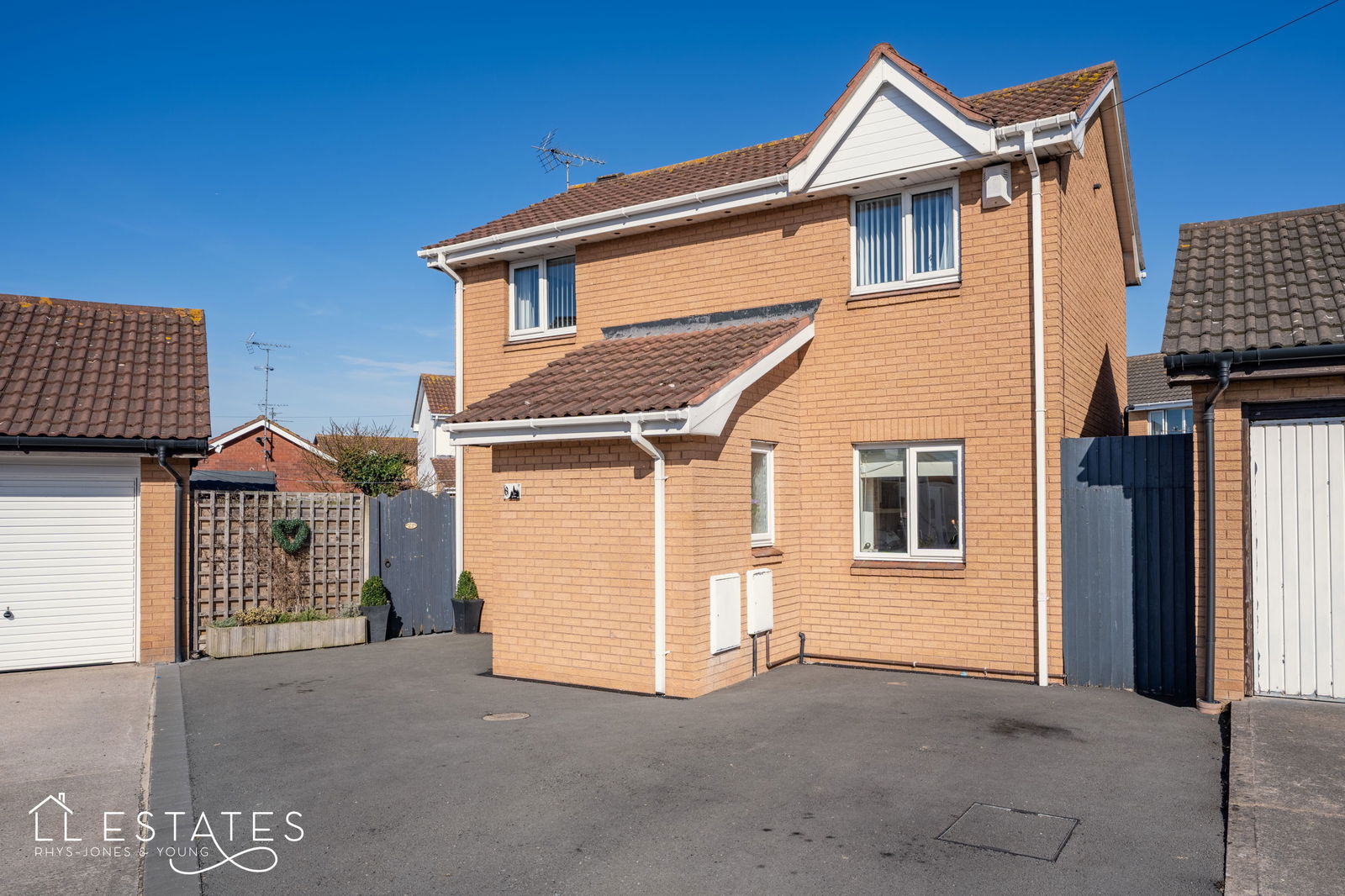 3 bed detached house for sale in Llys Bedwen, Rhyl, LL18