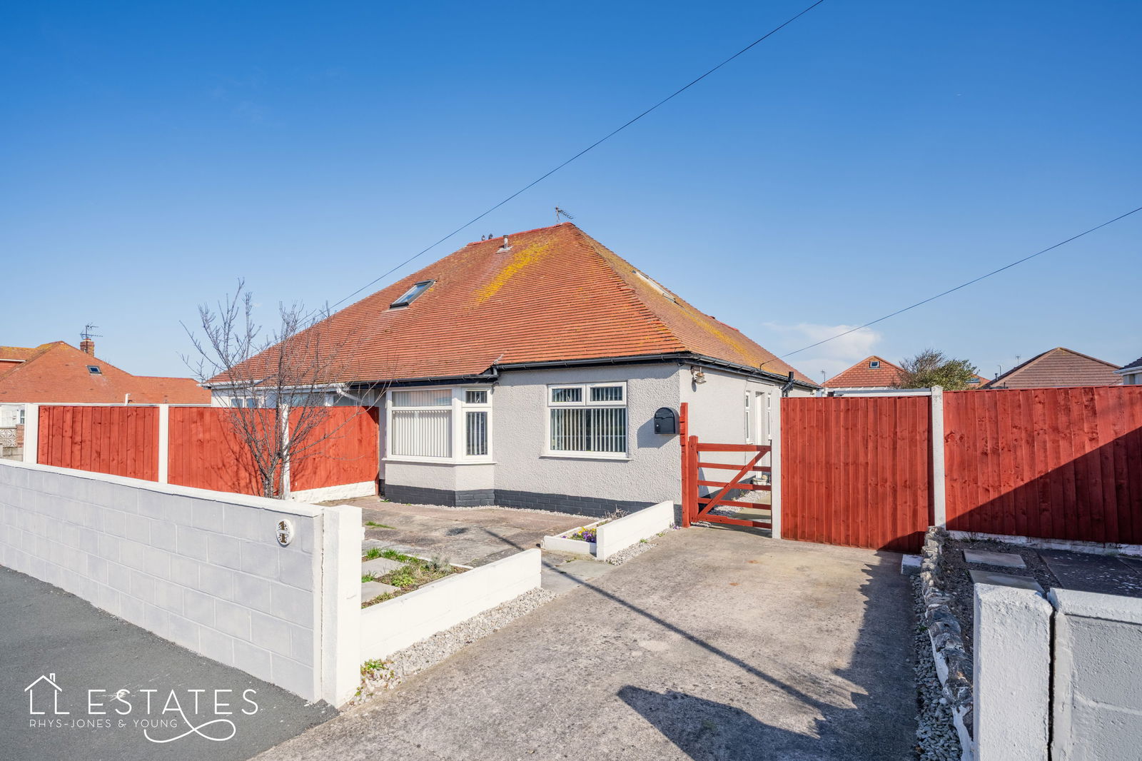 2 bed semi-detached bungalow for sale in Deric Close, Prestatyn  - Property Image 1