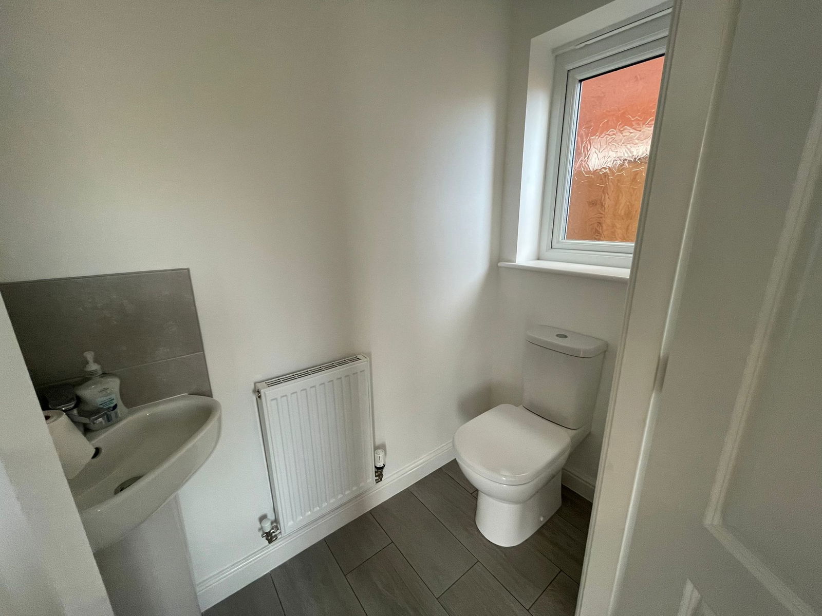 3 bed detached house to rent in Bryn Twr, Rhyl 3