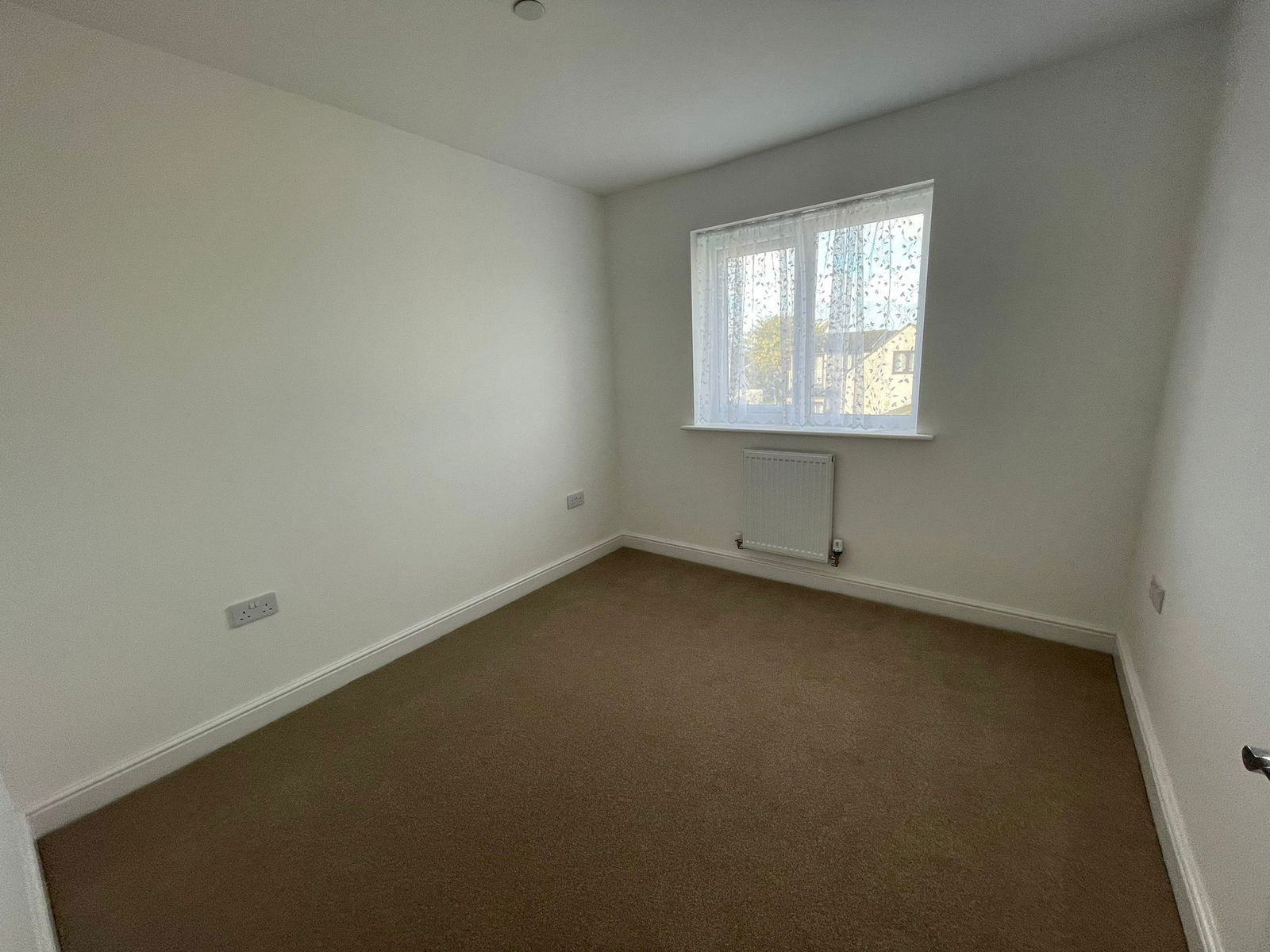 3 bed detached house to rent in Bryn Twr, Rhyl 6