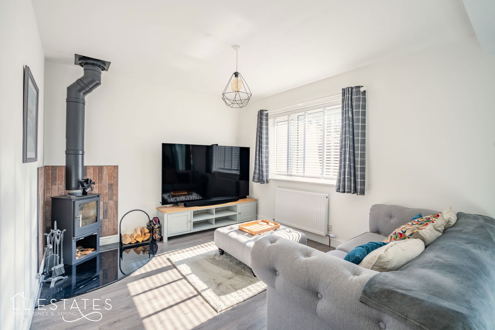 2 bed bungalow for sale in Parc Bron Deg, Dyserth  - Property Image 3