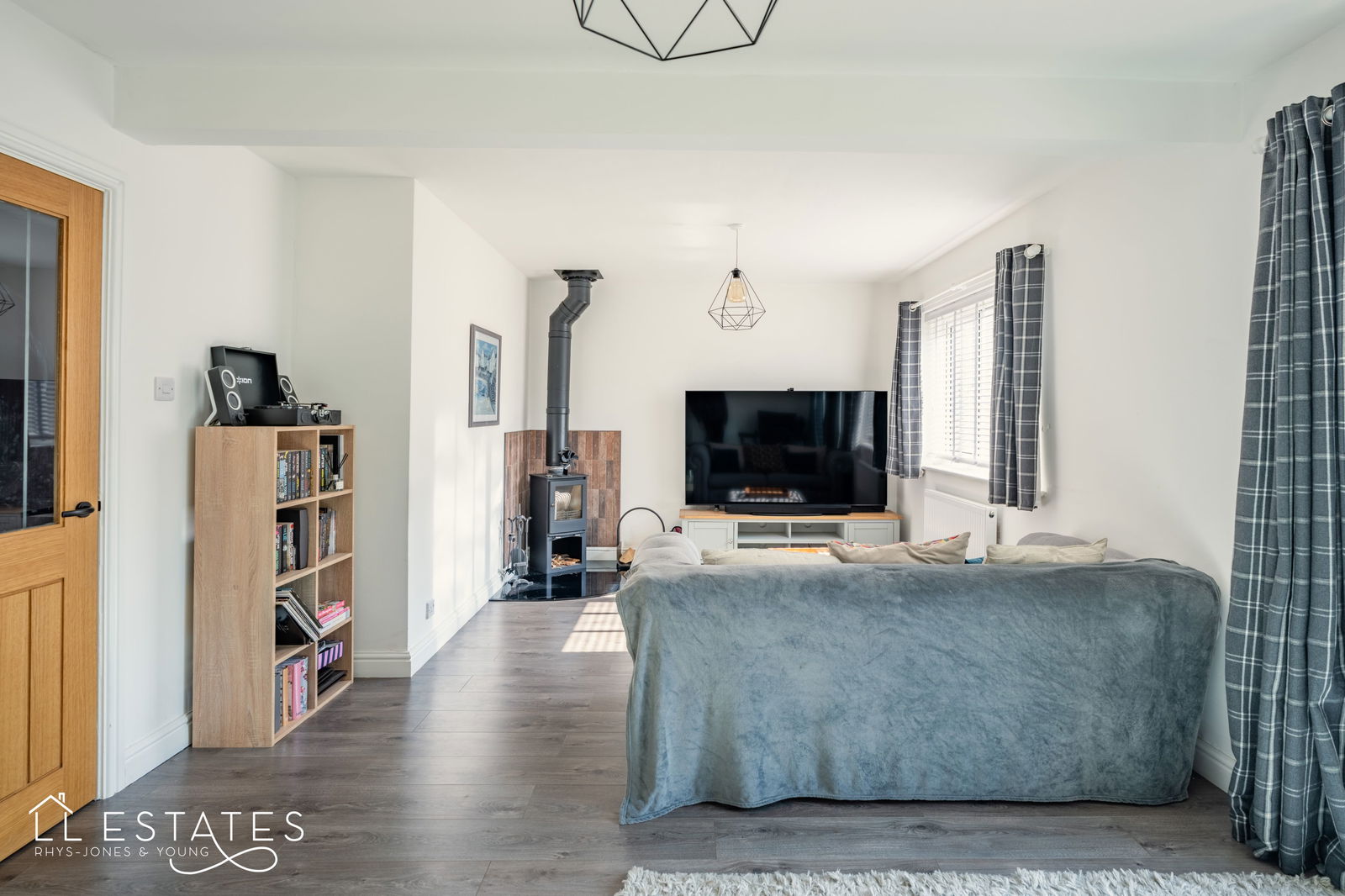 2 bed bungalow for sale in Parc Bron Deg, Dyserth  - Property Image 4
