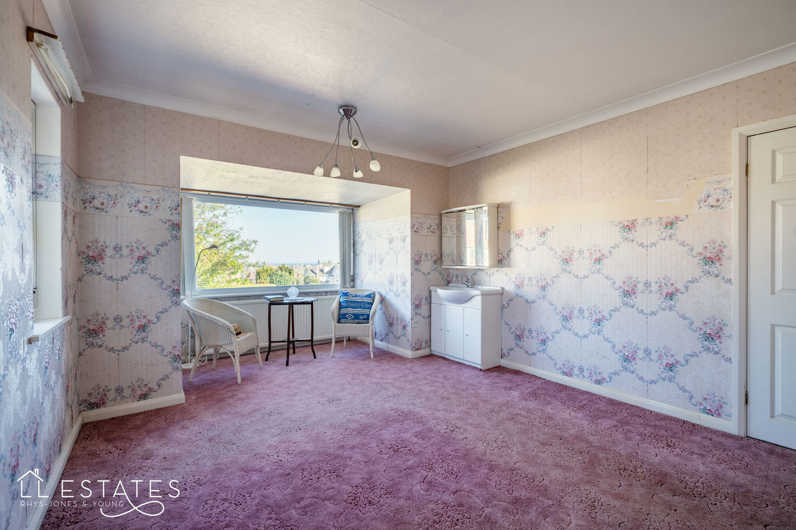 4 bed bungalow for sale in Bryn Gosol Gardens, Llandudno 6