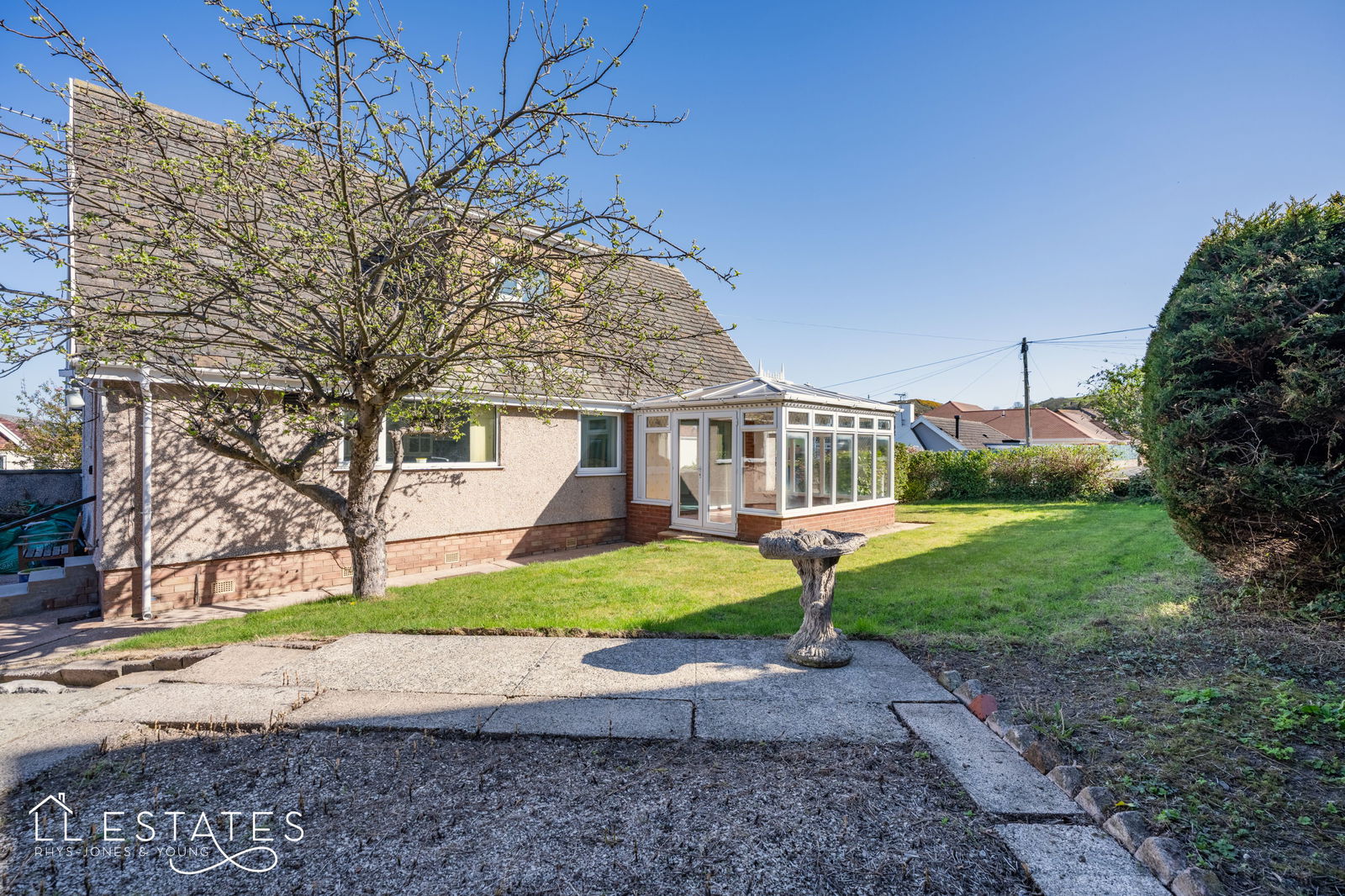 4 bed bungalow for sale in Bryn Gosol Gardens, Llandudno 12