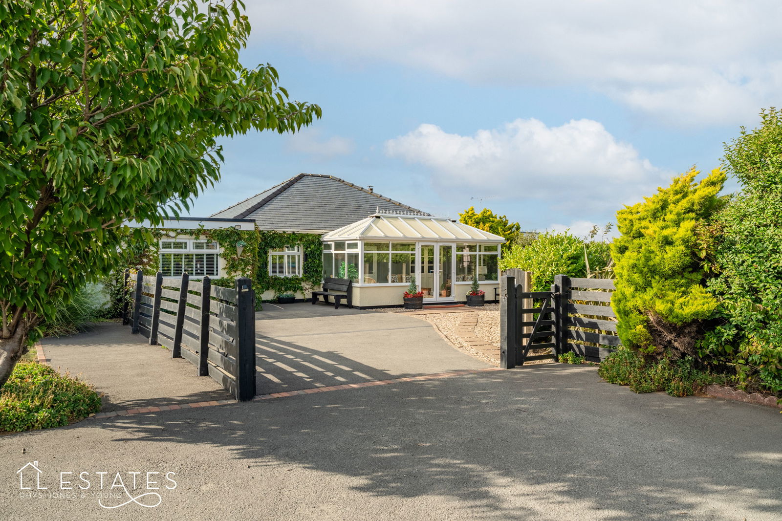 5 bed semi-detached bungalow for sale in Southlands Road, Rhyl, LL18