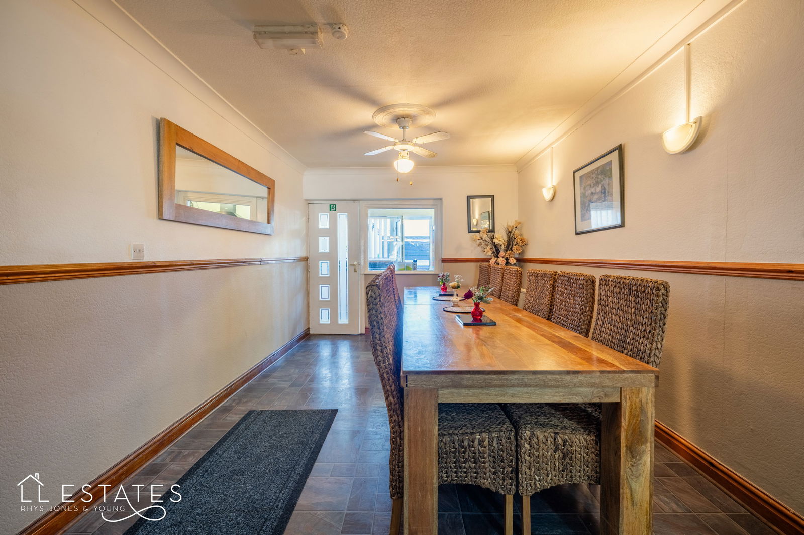 6 bed semi-detached bungalow for sale in Southlands Road, Kinmel Bay  - Property Image 4