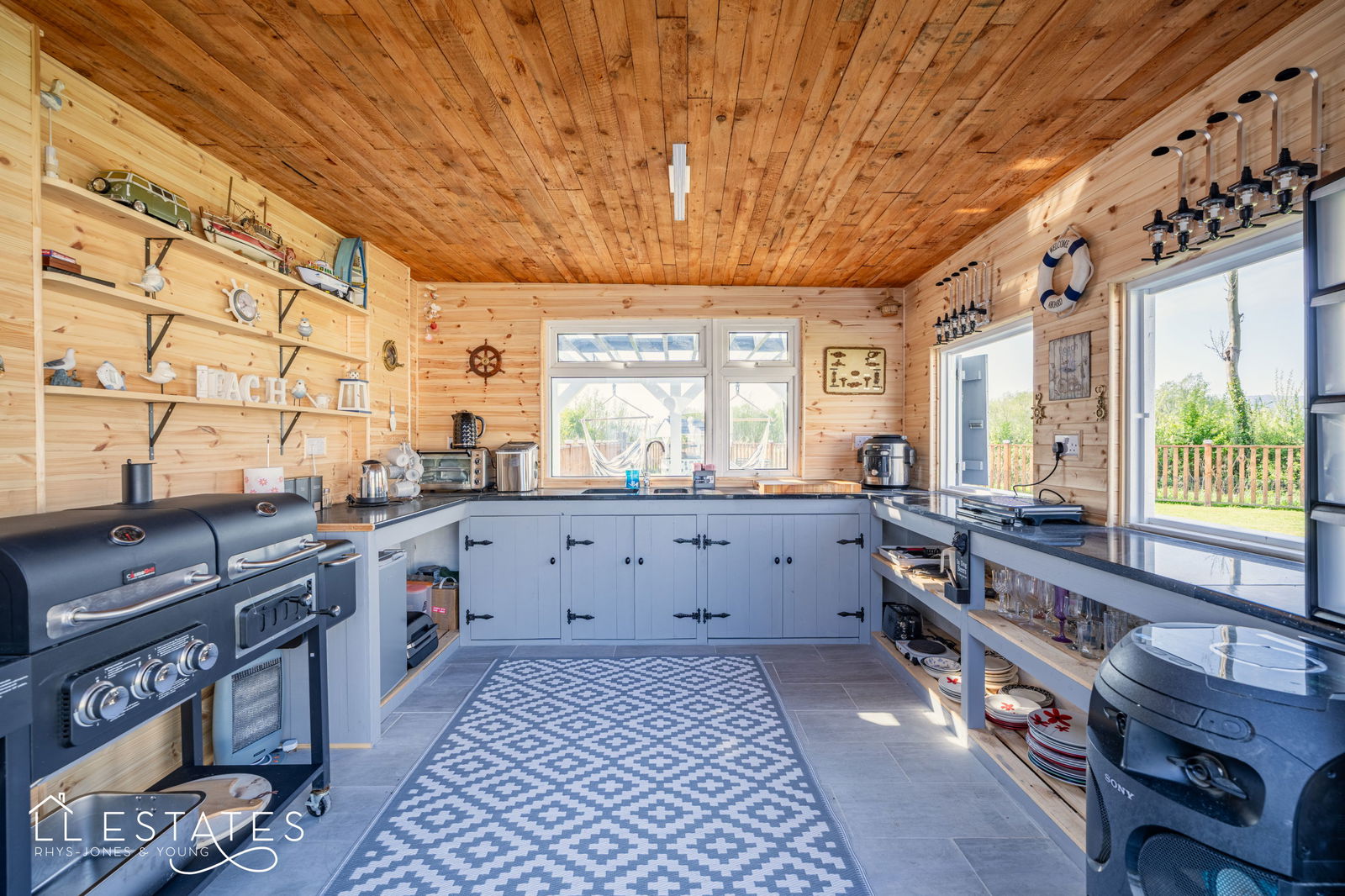 3 bed bungalow for sale in Kinmel Way, Towyn 13