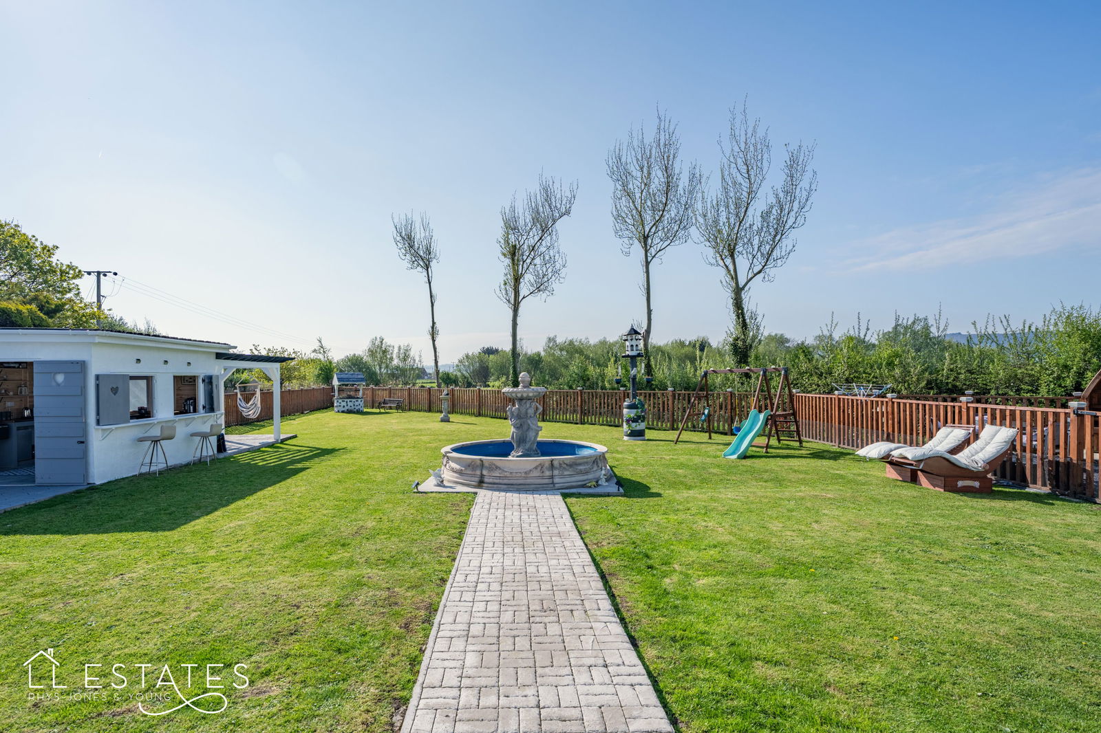 3 bed bungalow for sale in Kinmel Way, Towyn 1