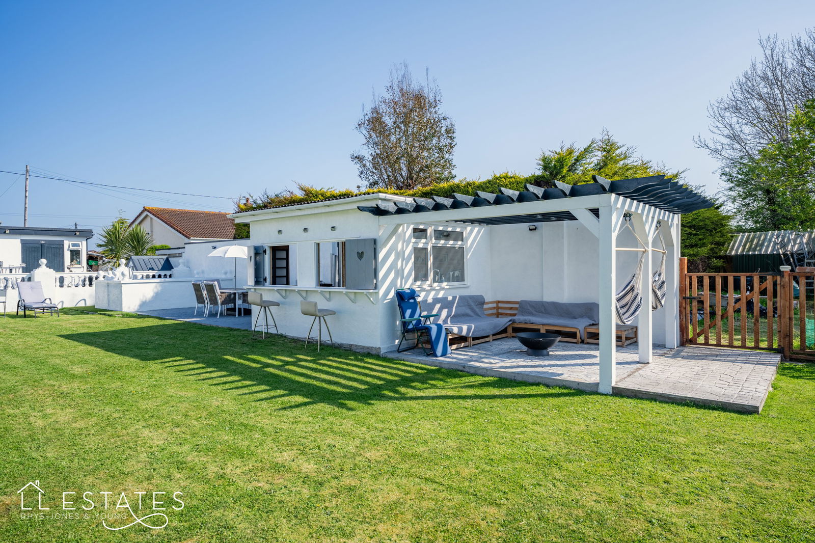 3 bed bungalow for sale in Kinmel Way, Towyn  - Property Image 13