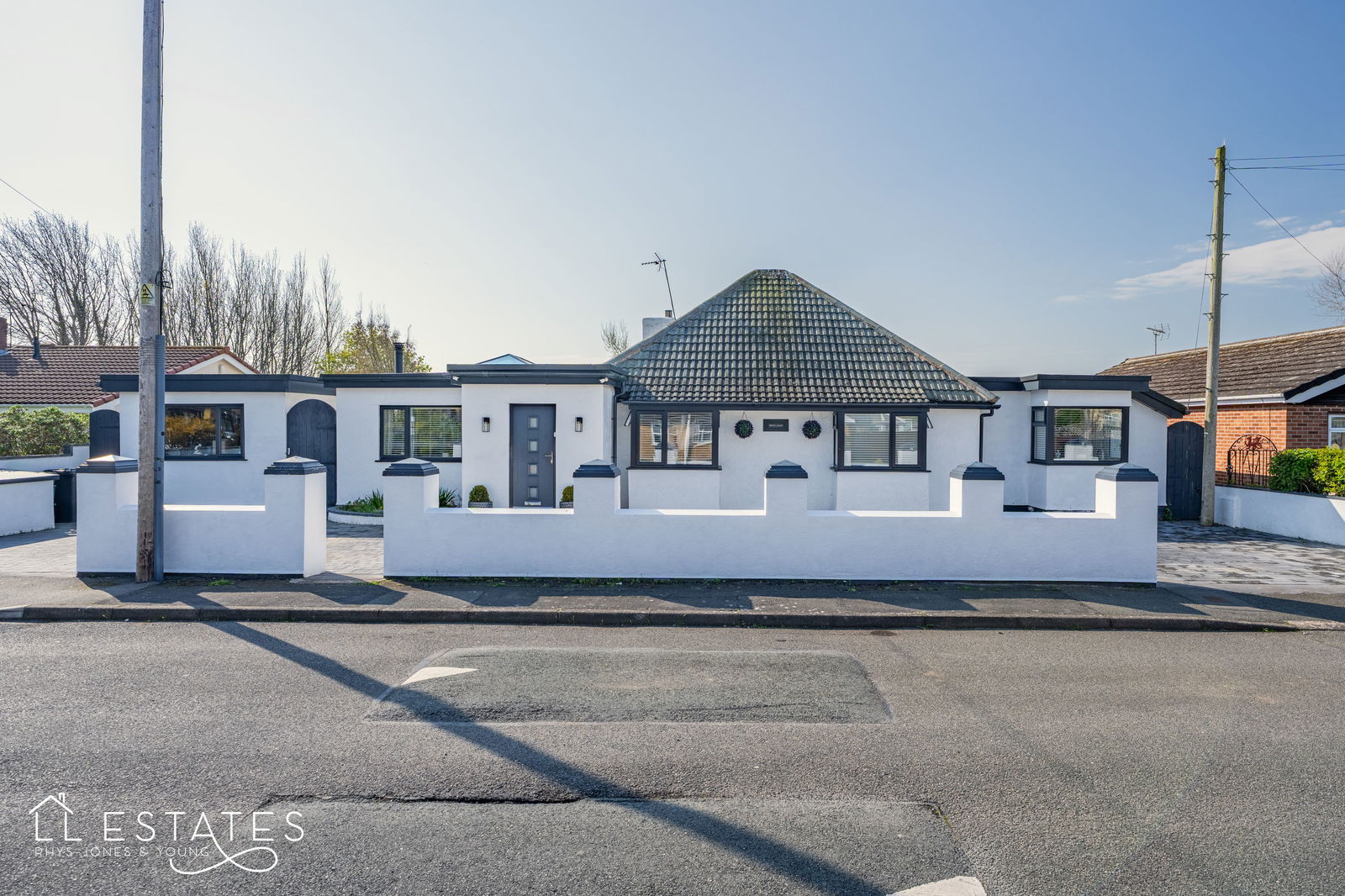 3 bed bungalow for sale in Kinmel Way, Towyn, LL22