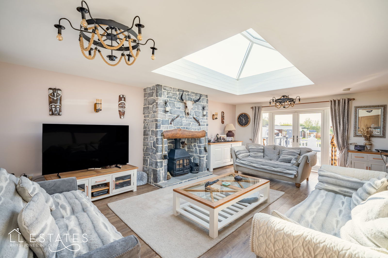 3 bed bungalow for sale in Kinmel Way, Towyn 3