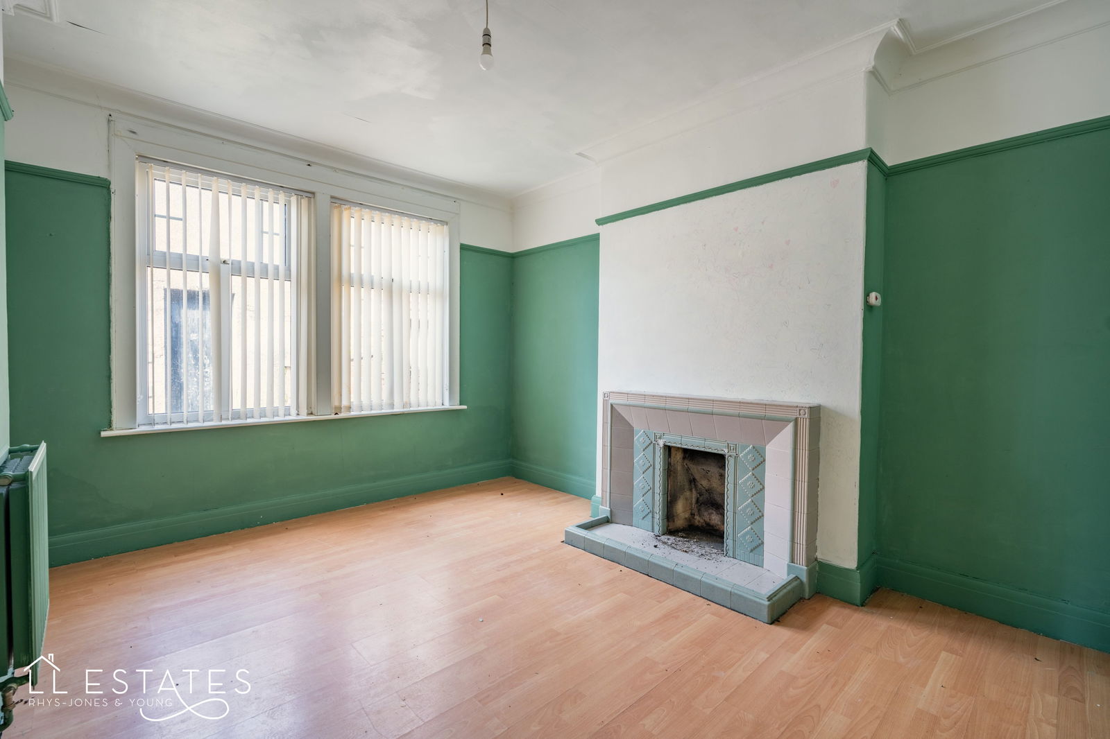 4 bed semi-detached house for sale in Berthes Road, Colwyn Bay  - Property Image 5