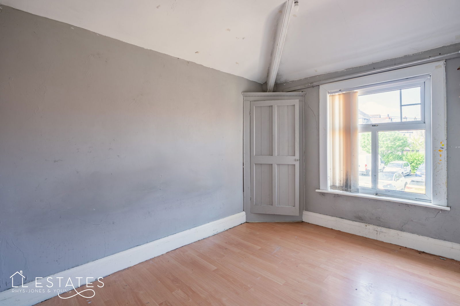 4 bed semi-detached house for sale in Berthes Road, Colwyn Bay  - Property Image 9