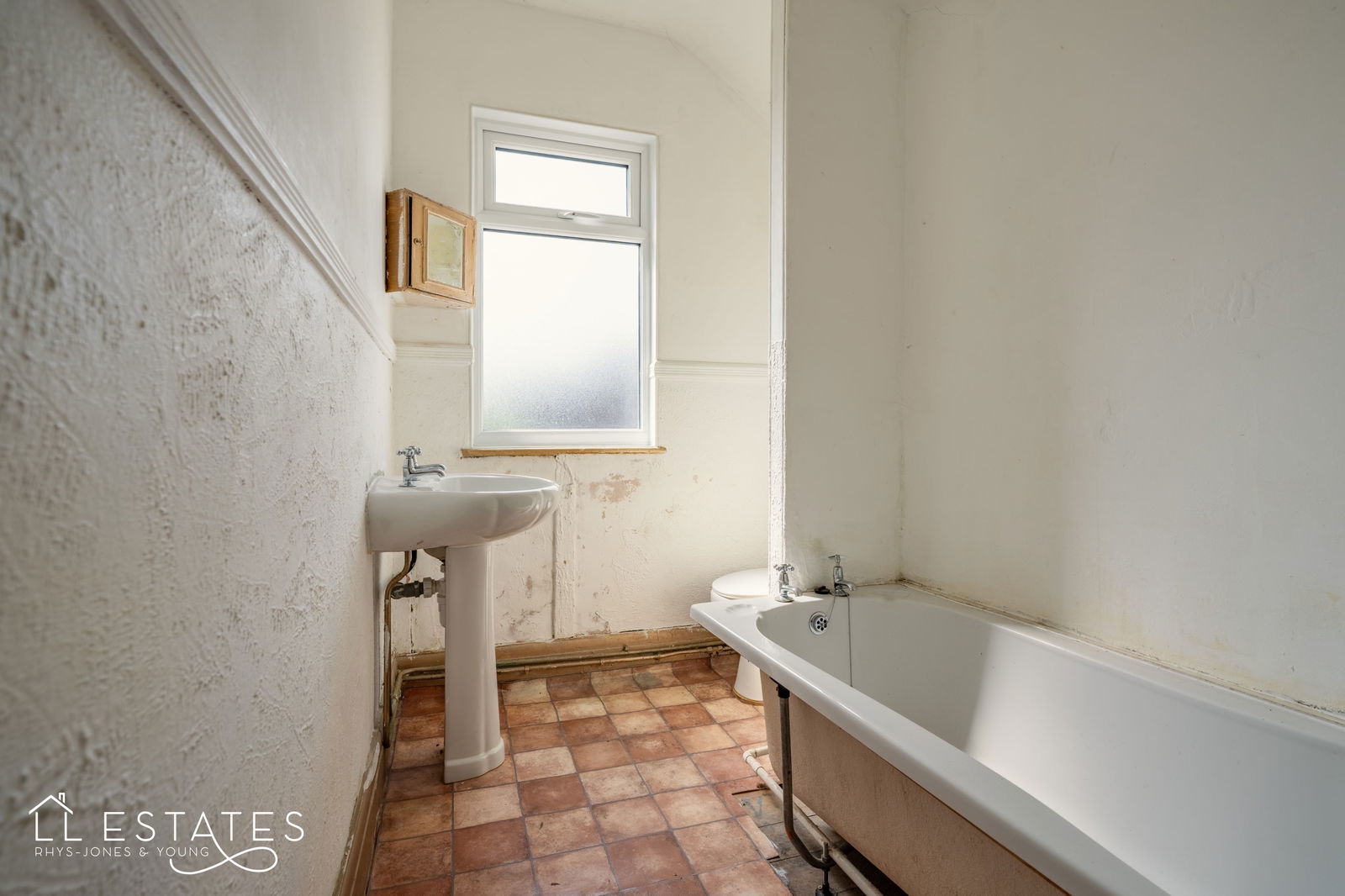 4 bed semi-detached house for sale in Berthes Road, Colwyn Bay  - Property Image 10