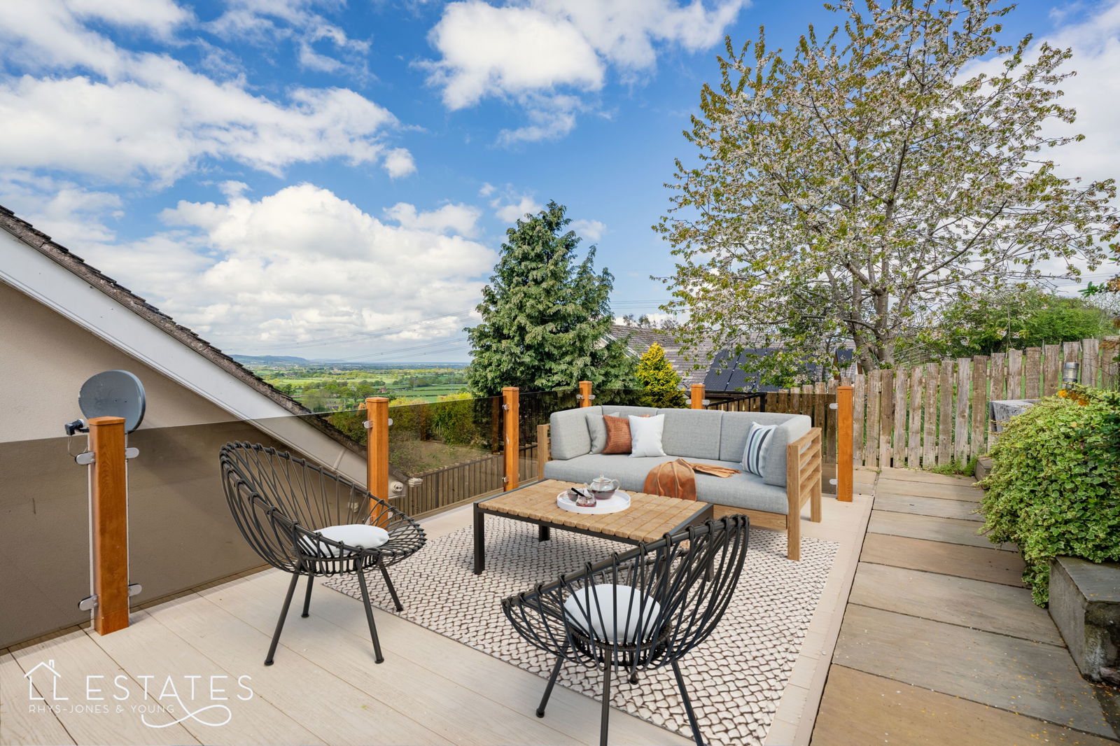 3 bed detached house for sale, Tremeirchion 1