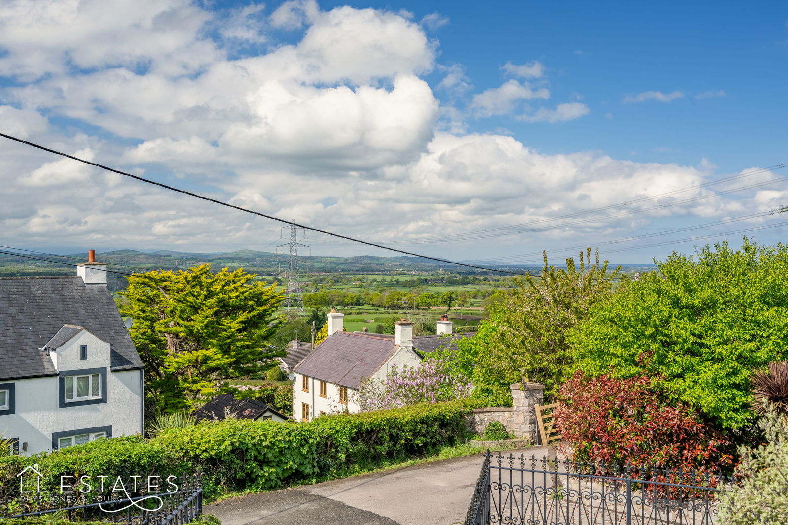 3 bed detached house for sale, Tremeirchion 14