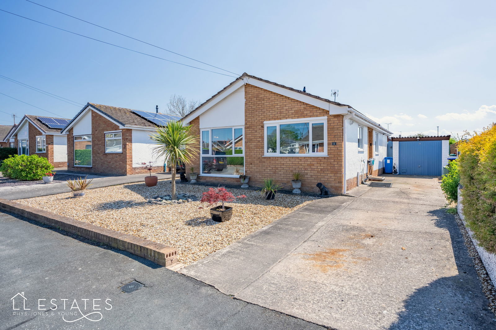 3 bed bungalow for sale in Oaklea Court, Rhyl, LL18
