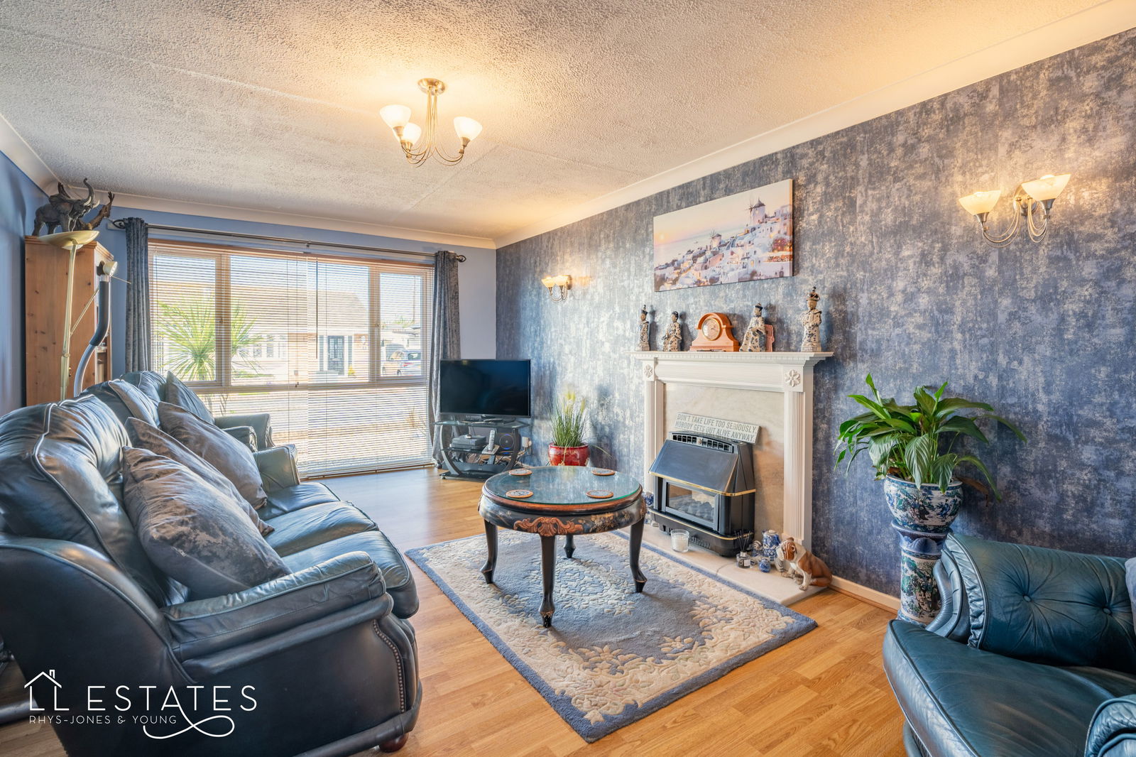 3 bed bungalow for sale in Oaklea Court, Rhyl  - Property Image 2