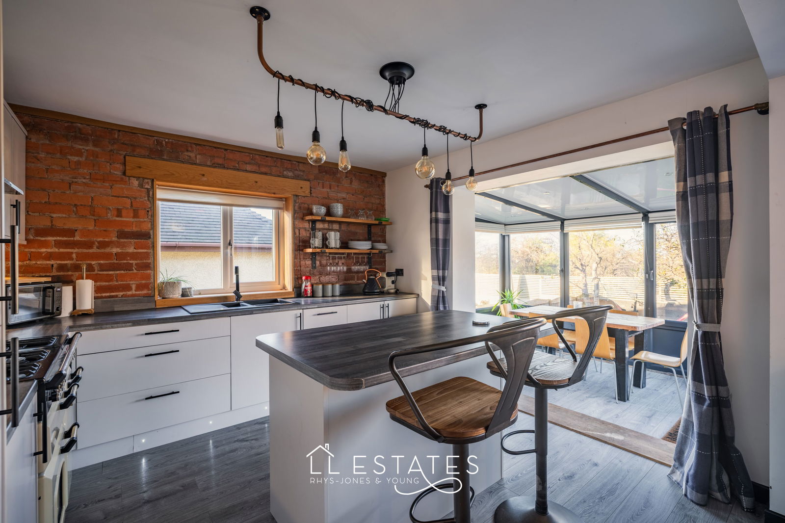 3 bed bungalow to rent in Fforddisa, Prestatyn 3