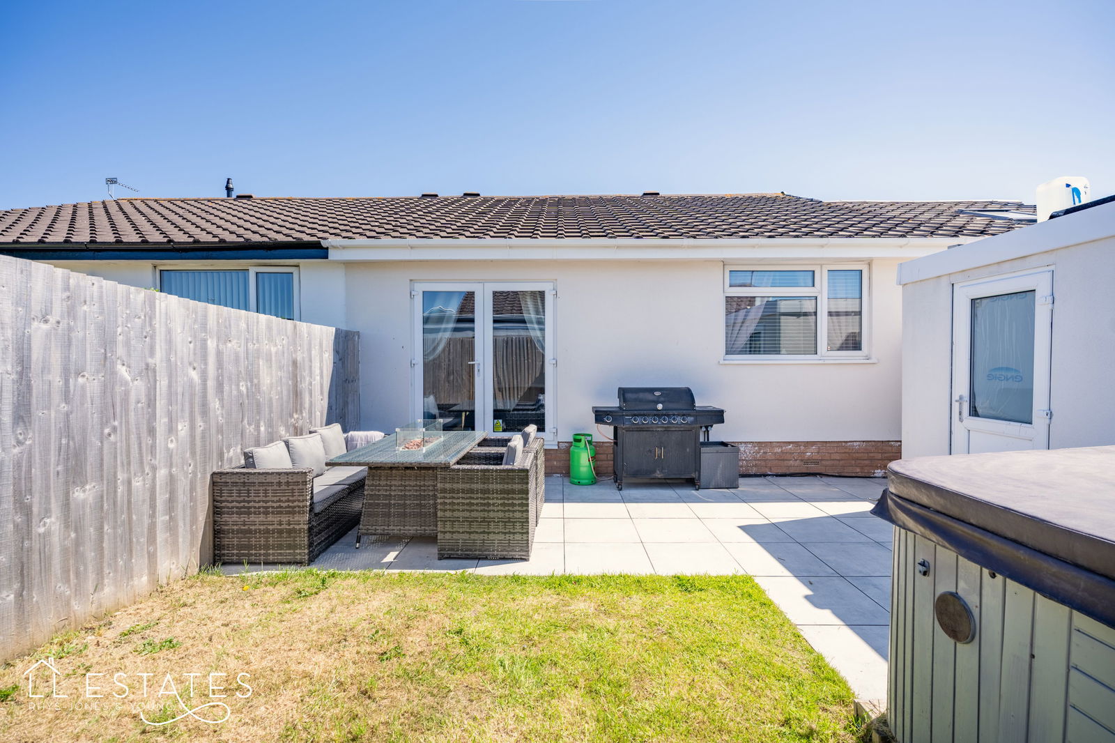 3 bed semi-detached bungalow for sale in Ffordd Anwyl, Rhyl  - Property Image 10