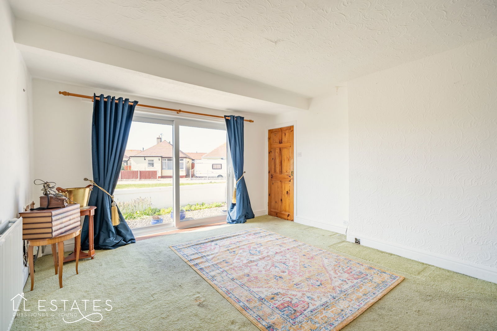 2 bed bungalow for sale in Aled Gardens, Rhyl  - Property Image 4