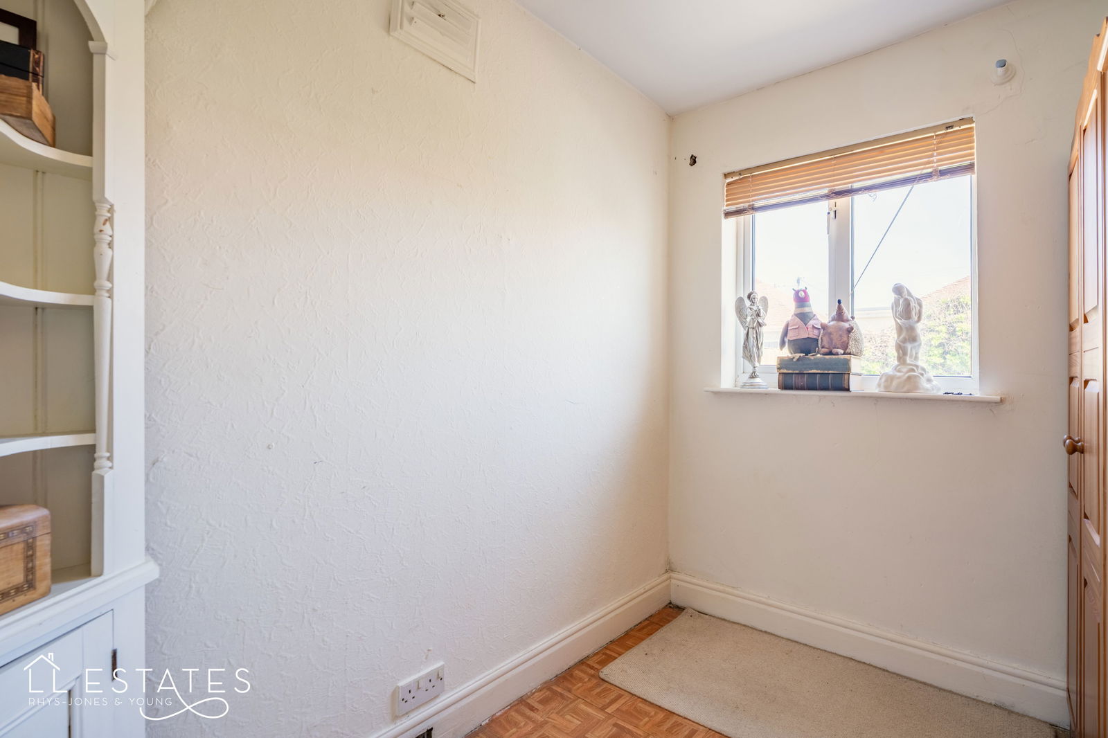 2 bed bungalow for sale in Aled Gardens, Rhyl  - Property Image 7