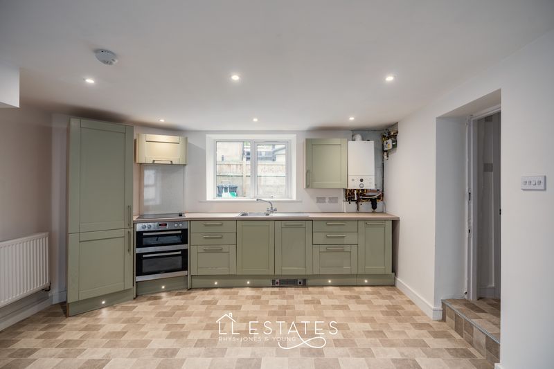 3 bed semi-detached house to rent in Brookes Street, Llandudno  - Property Image 2