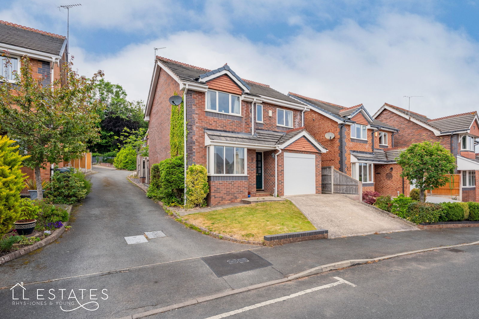 4 bed detached house for sale in Bryn Twr, Abergele, LL22