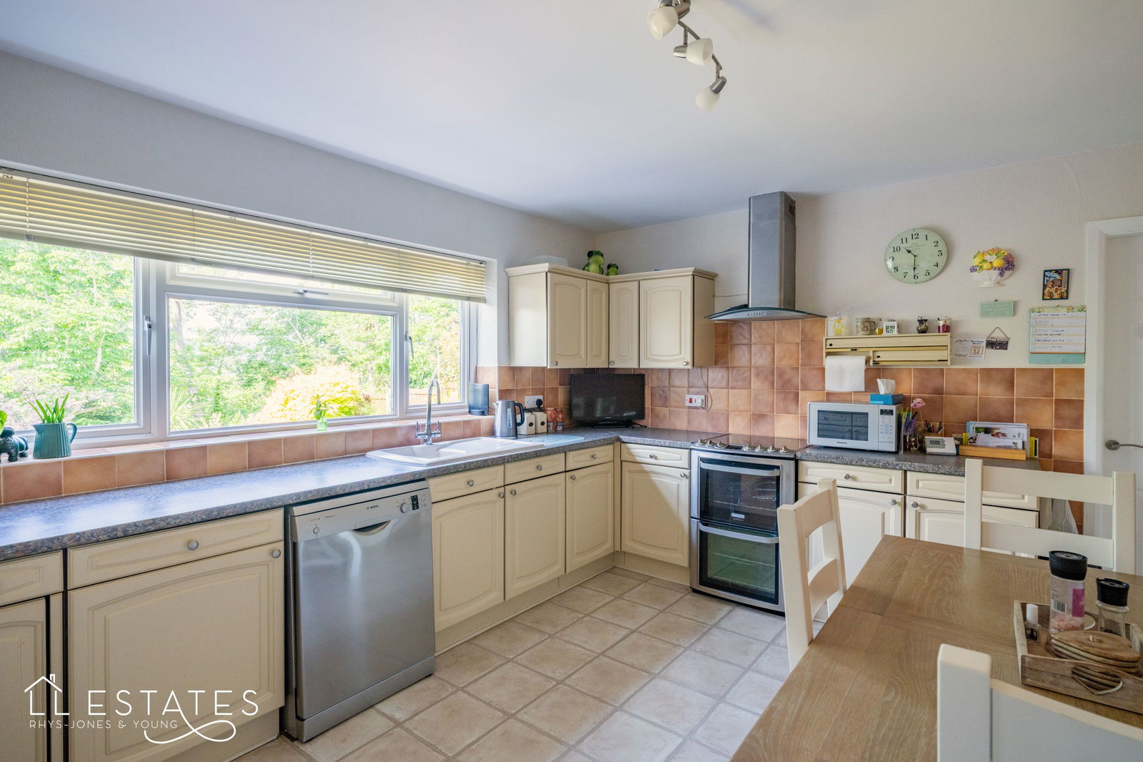 4 bed detached house for sale in Bryn Coed, St. Asaph  - Property Image 4