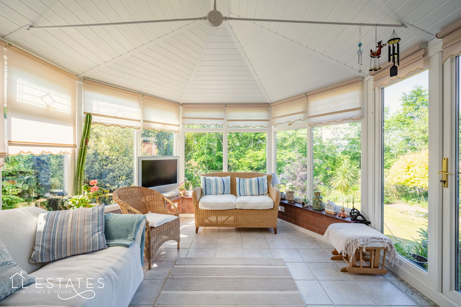 4 bed detached house for sale in Bryn Coed, St. Asaph 5