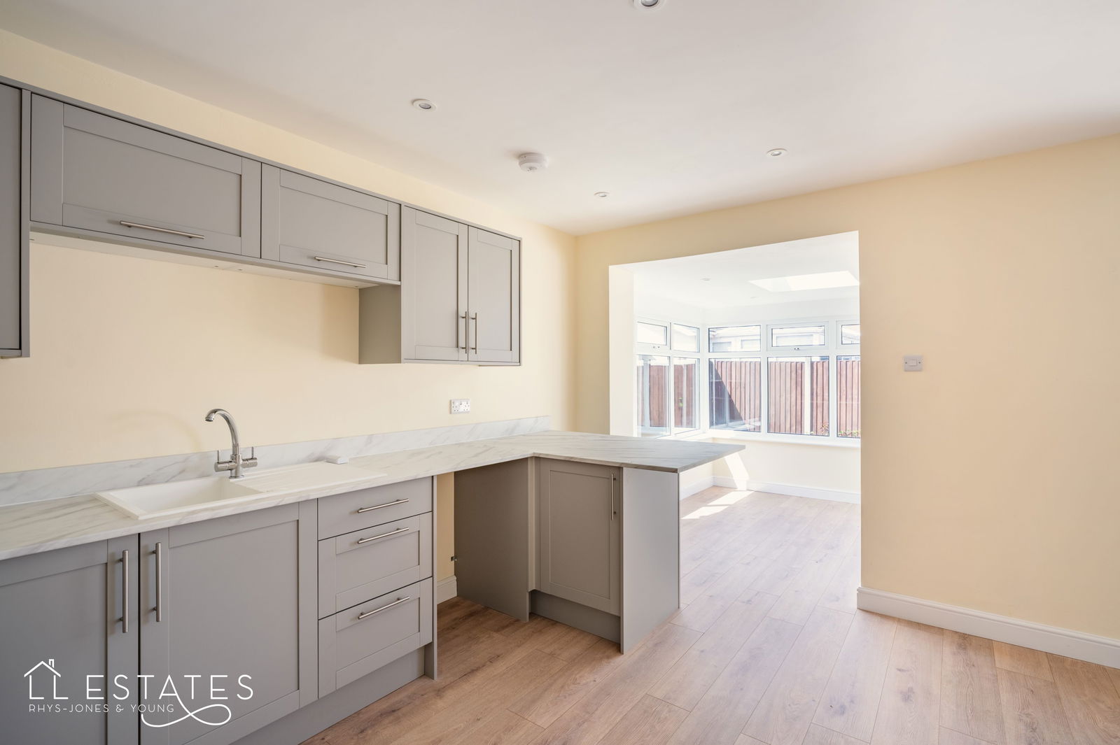 2 bed bungalow for sale in Marion Road, Prestatyn  - Property Image 4