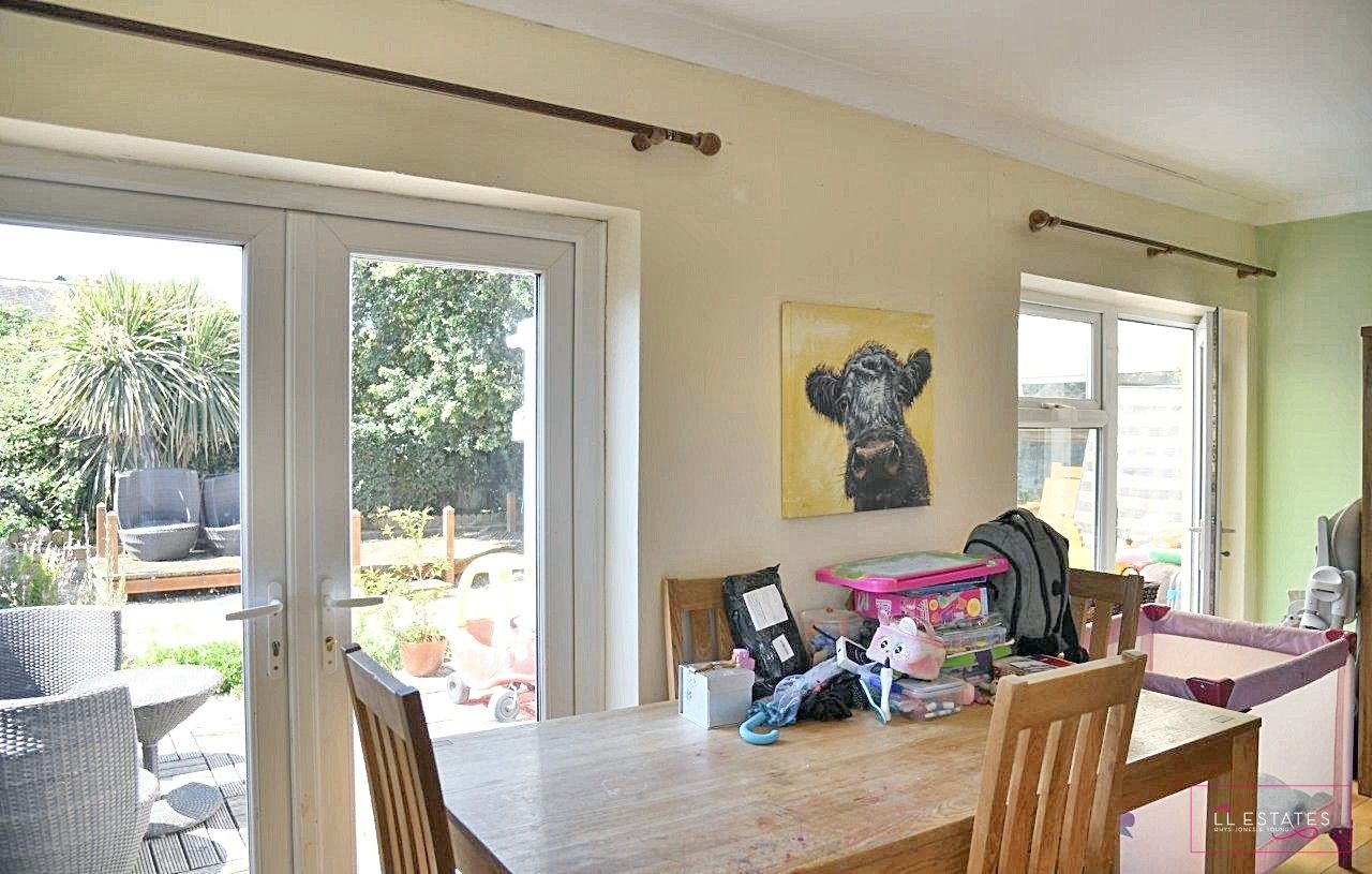 3 bed bungalow for sale in Fairview Crescent, Prestatyn  - Property Image 3