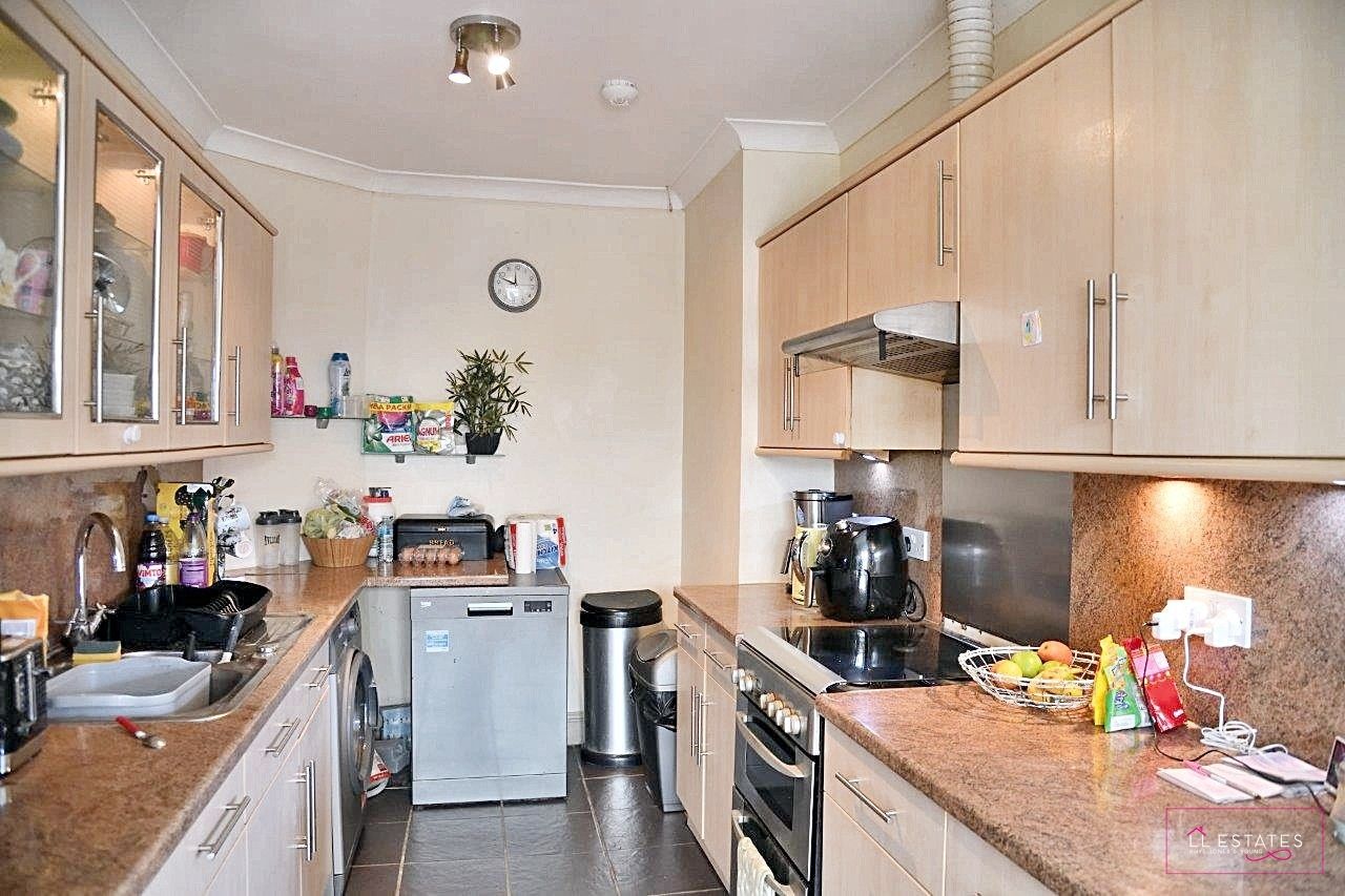 3 bed bungalow for sale in Fairview Crescent, Prestatyn  - Property Image 4