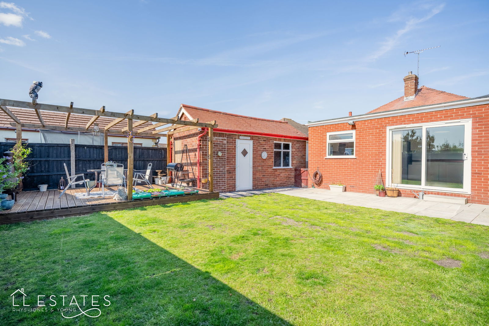 3 bed bungalow for sale in Shaun Close, Rhyl  - Property Image 12