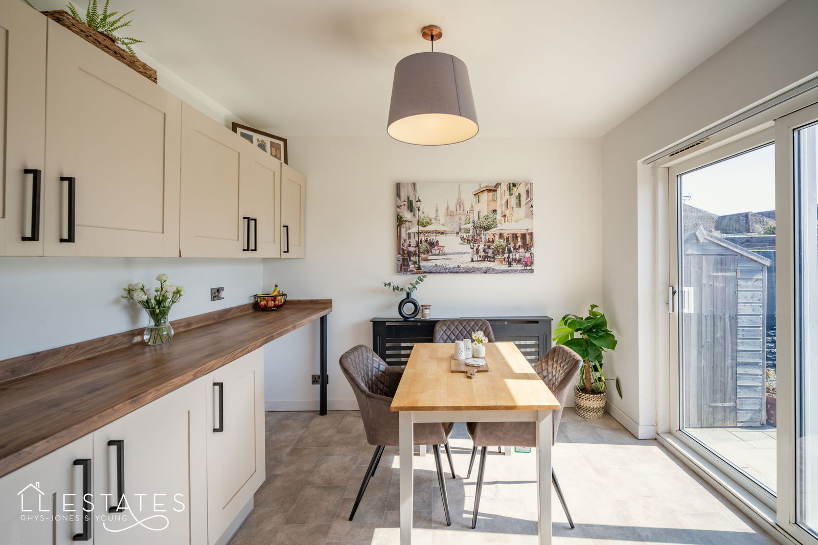 3 bed bungalow for sale in Shaun Close, Rhyl  - Property Image 4
