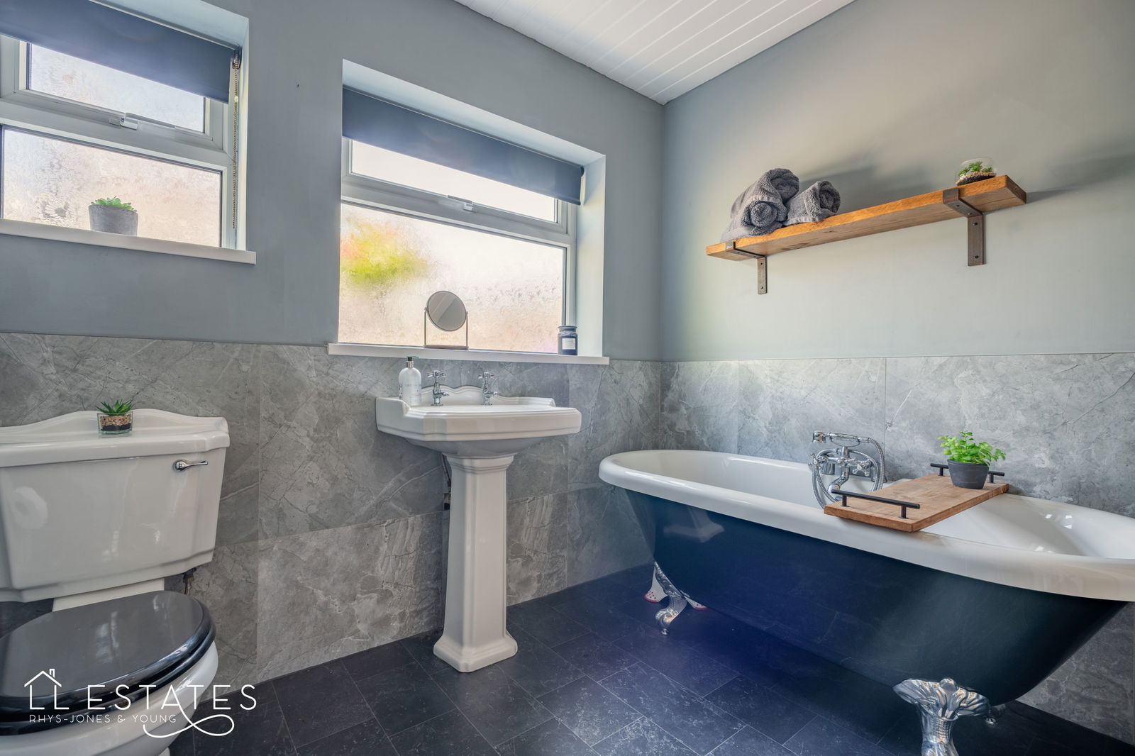 3 bed bungalow for sale in Shaun Close, Rhyl  - Property Image 9