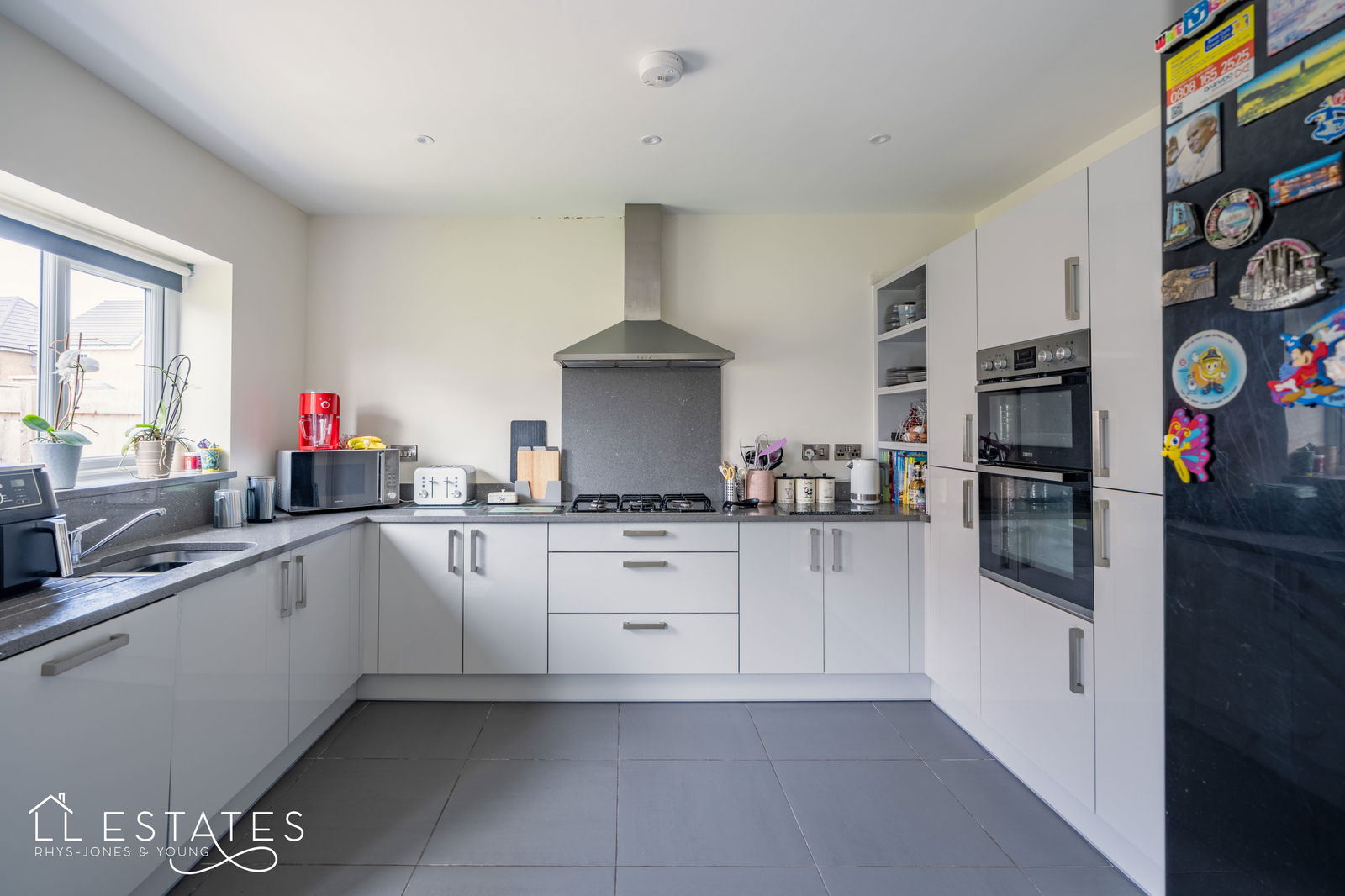 4 bed detached house for sale in Rhyd Y Mor, Abergele  - Property Image 2