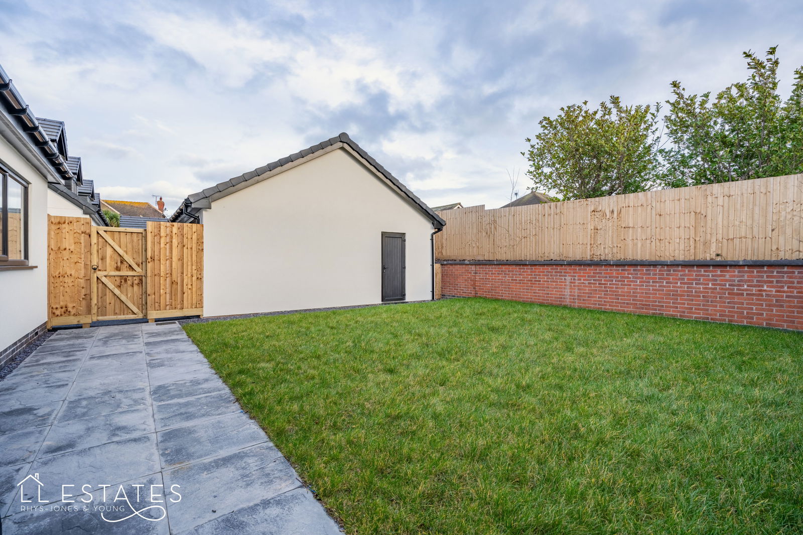 4 bed detached house for sale in Highlands Close, Rhuddlan  - Property Image 8