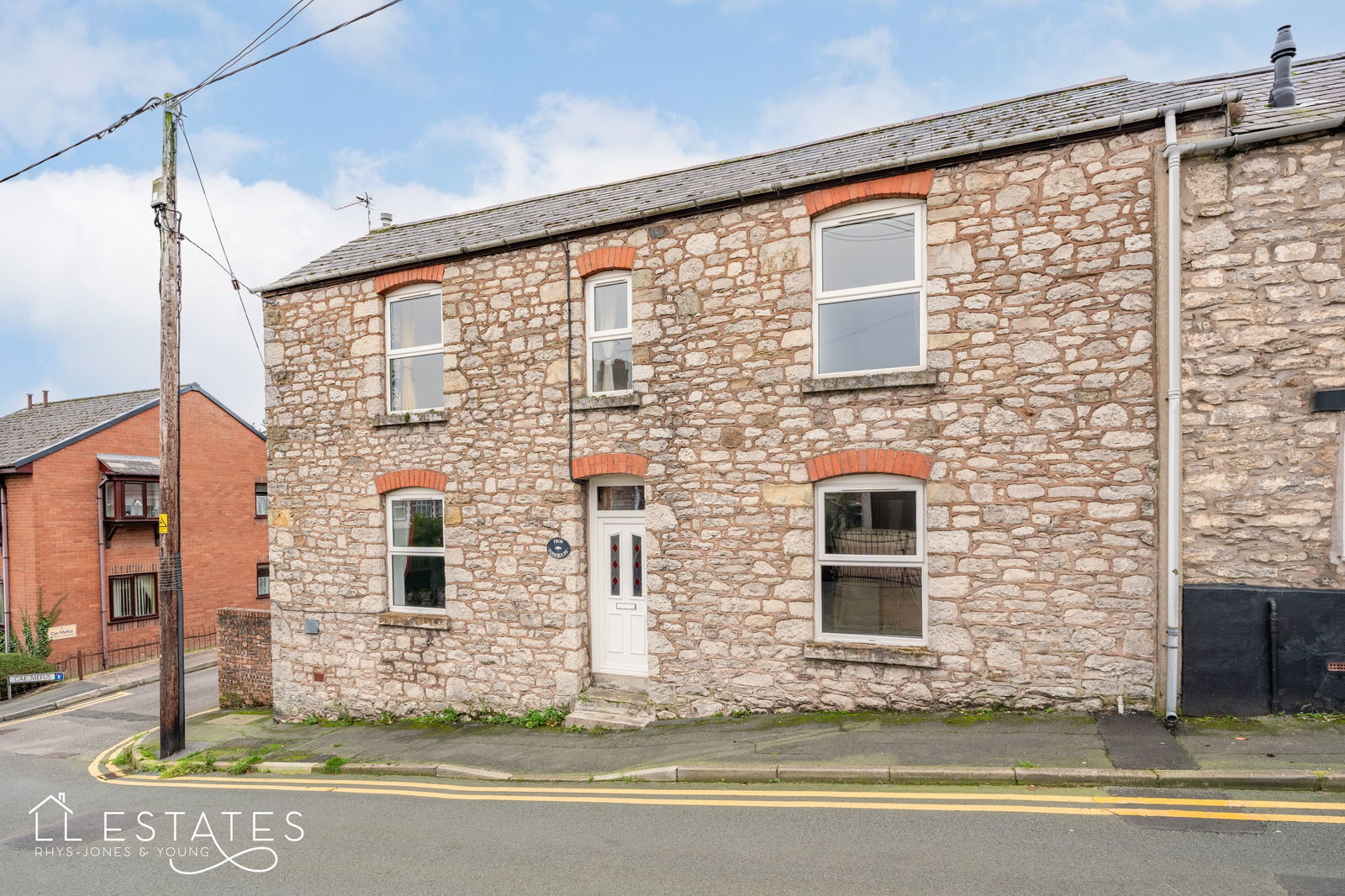 3 bed semi-detached house to rent in Pen Y Ball Street, Holywell, CH8 7LW  - Property Image 1